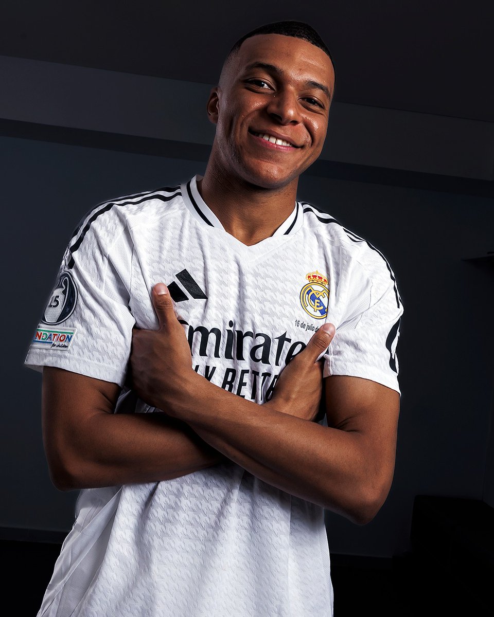 ¡¡DOBLETE DE KYLIAN MBAPPÉ!! ¡¡EL FRANCÉS MARCÓ DE PENAL!! ¡¡VINICIUS LE CEDIÓ LA PENA MÁXIMA AL NUEVO GALÁCTICO!! ¡¡NOCHE DE PURA CONFIANZA PARA KIKI!! ¡¡REAL MADRID 2-0 BETIS!!