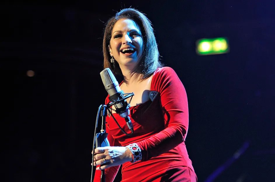 JuanC_Rdgz's tweet image. 🎵 Happy Birthday Gloria Estefan 🎂🎵
#GloriaEstefan #MiamiSoundMachine #HappyBirthdayGloriaEstefan