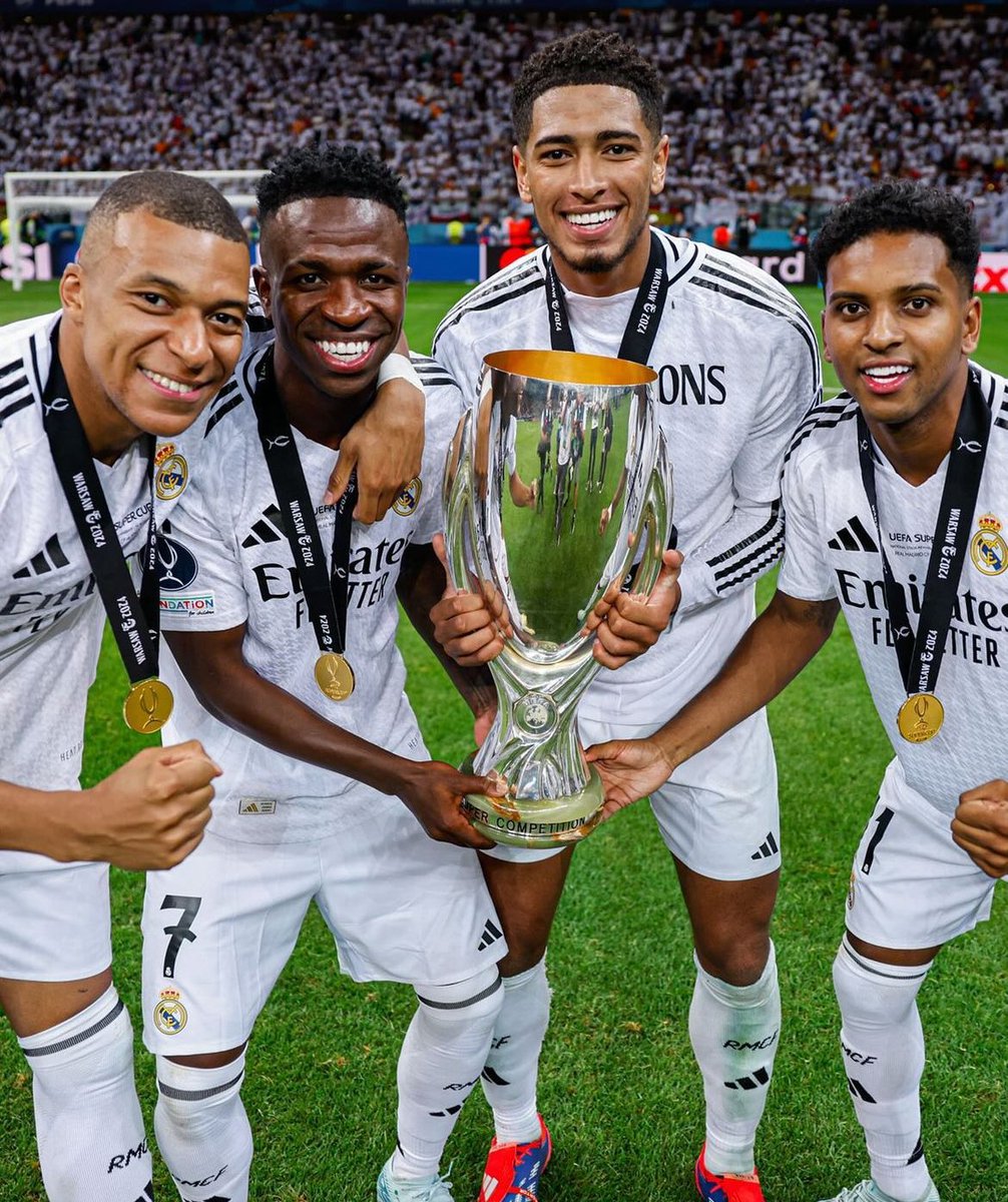 Futupds's tweet photo. 🚨GOAL🚨 #RealMadrid STRIKE AGAIN AGAINST #RealBetis 

MBAPPE SCORES TO GIVE THEM THE TWO GOAL LEAD!

HE NOW HAS A BRACE!!!

WHAT A MATCH!

#LaLiga|#Mbappe|#Madird https://t.co/aRGtHL6nc1
