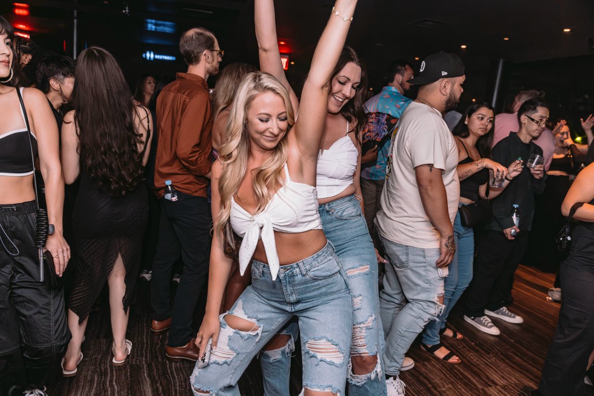 novasdclub's tweet image. The throwbacks hit so good when we're at @timemachine_la! ⏰✨