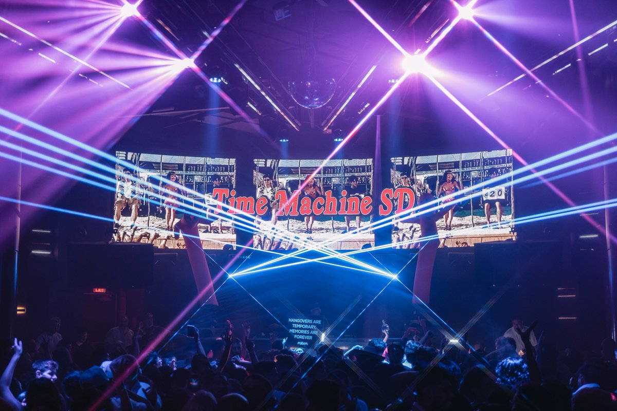 novasdclub's tweet image. The throwbacks hit so good when we're at @timemachine_la! ⏰✨