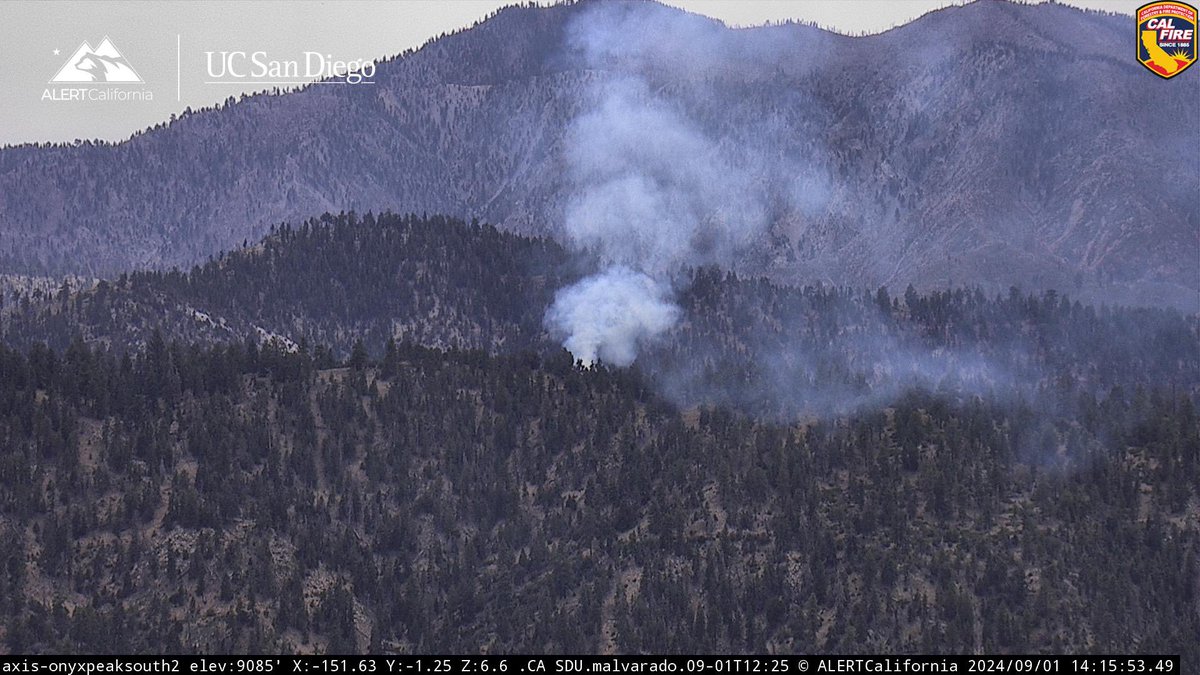 DanielFireTruck's tweet image. #SnowFire The Fire is 1/2 acre, Moderate ROS, moving uphill to a ridge top.

Air Attack 12, Jumper 52, Copter 522, Helitanker 7CH is overhead.