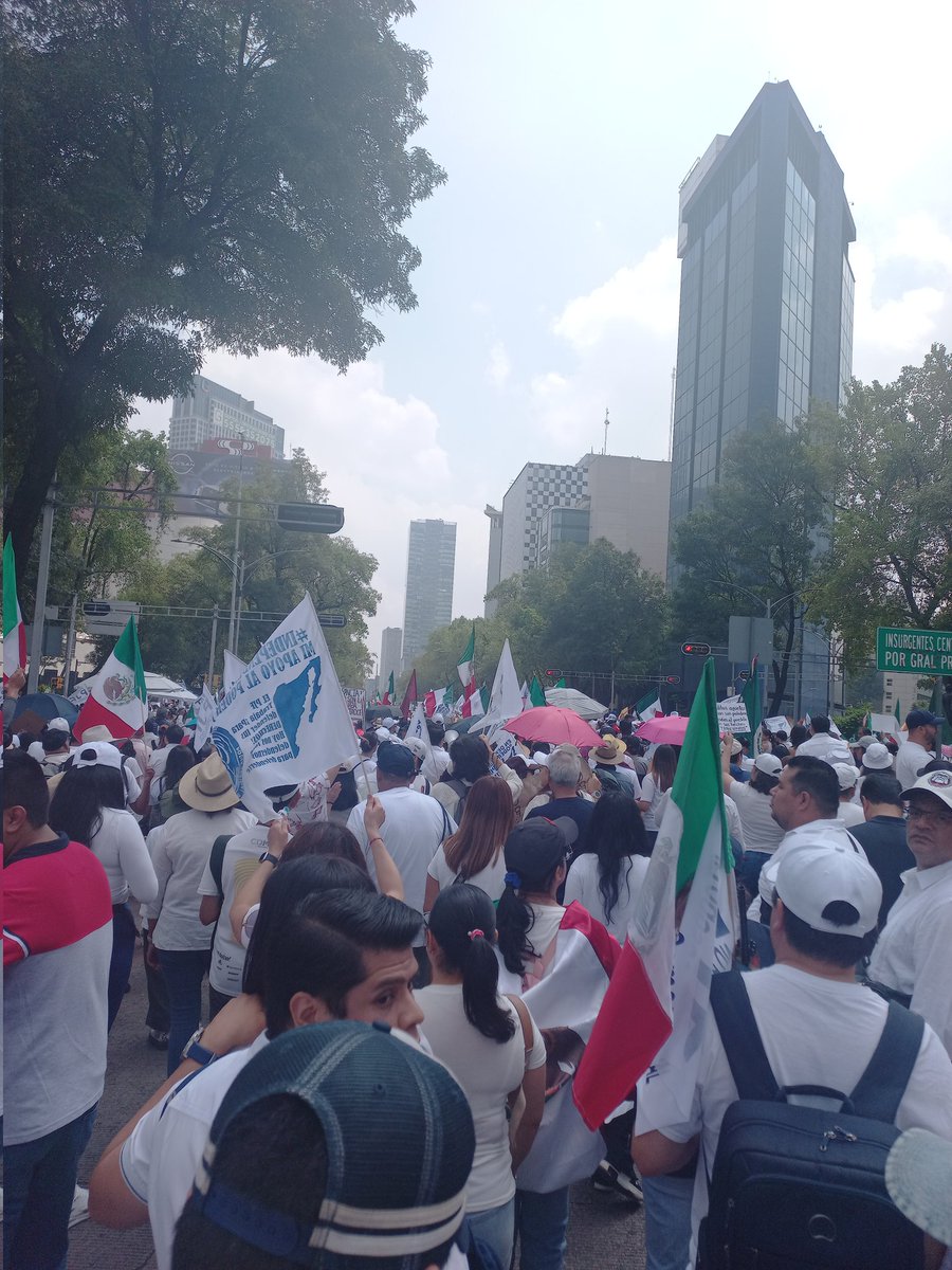 rafaelestradam's tweet photo. Bue, para ser manipulados por sus profes son un chorro: https://t.co/U9gzUgR4KM