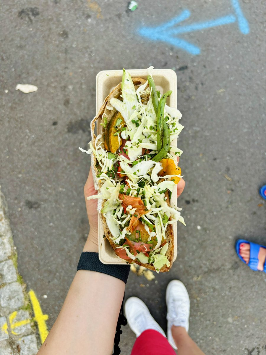 lisavoc's tweet image. das war schon wieder sehr schön gestern 🥹✨🙏❣️ #OIS Wirtshausroas quer durch Neufelden, mit ganz vielen grandiosen Beteiligten, ein Disneyland der Köstlichkeiten! 🙏 hatten den schönsten Tag Danke Danke Danke 🥰🥰🥰