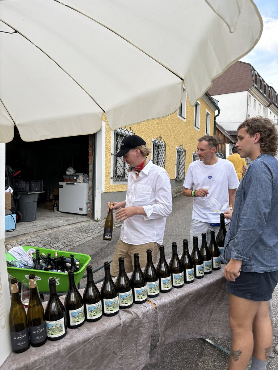 lisavoc's tweet image. das war schon wieder sehr schön gestern 🥹✨🙏❣️ #OIS Wirtshausroas quer durch Neufelden, mit ganz vielen grandiosen Beteiligten, ein Disneyland der Köstlichkeiten! 🙏 hatten den schönsten Tag Danke Danke Danke 🥰🥰🥰