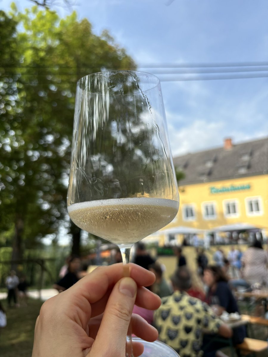 lisavoc's tweet image. das war schon wieder sehr schön gestern 🥹✨🙏❣️ #OIS Wirtshausroas quer durch Neufelden, mit ganz vielen grandiosen Beteiligten, ein Disneyland der Köstlichkeiten! 🙏 hatten den schönsten Tag Danke Danke Danke 🥰🥰🥰