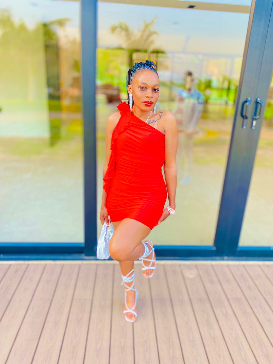 Happy Sunday 😊❤️🤍🤍