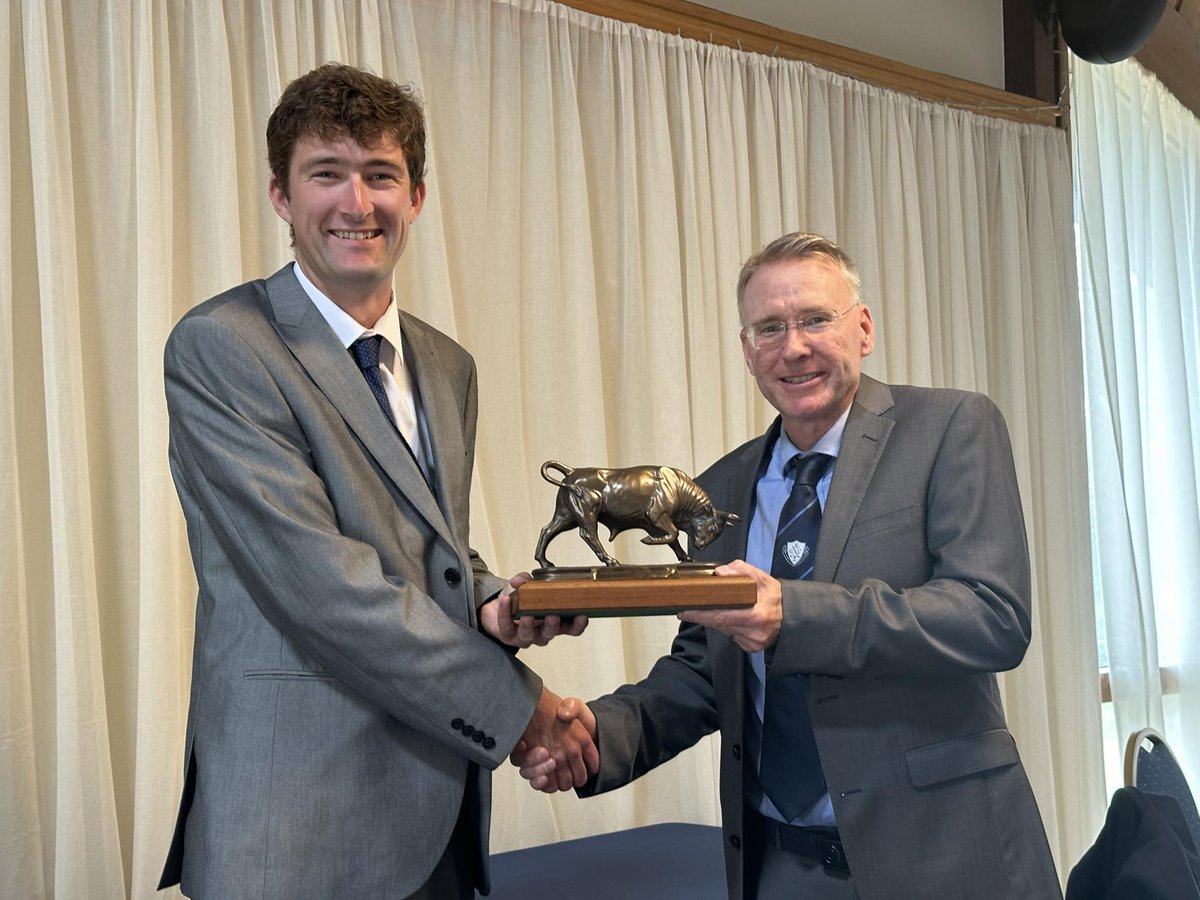 ASHLEYWOODGOLF's tweet image. Once again another enjoyable day with our Friends at @BartononSeaGolf

Congratulations to the Barton on Sea team who won 4.5 to 0.5 today and 8.5 to 1.5 overall to retain the Barton Wood Trophy 

Thanks to @bartonpro and his team for their Hospitality 

#golfingfriends