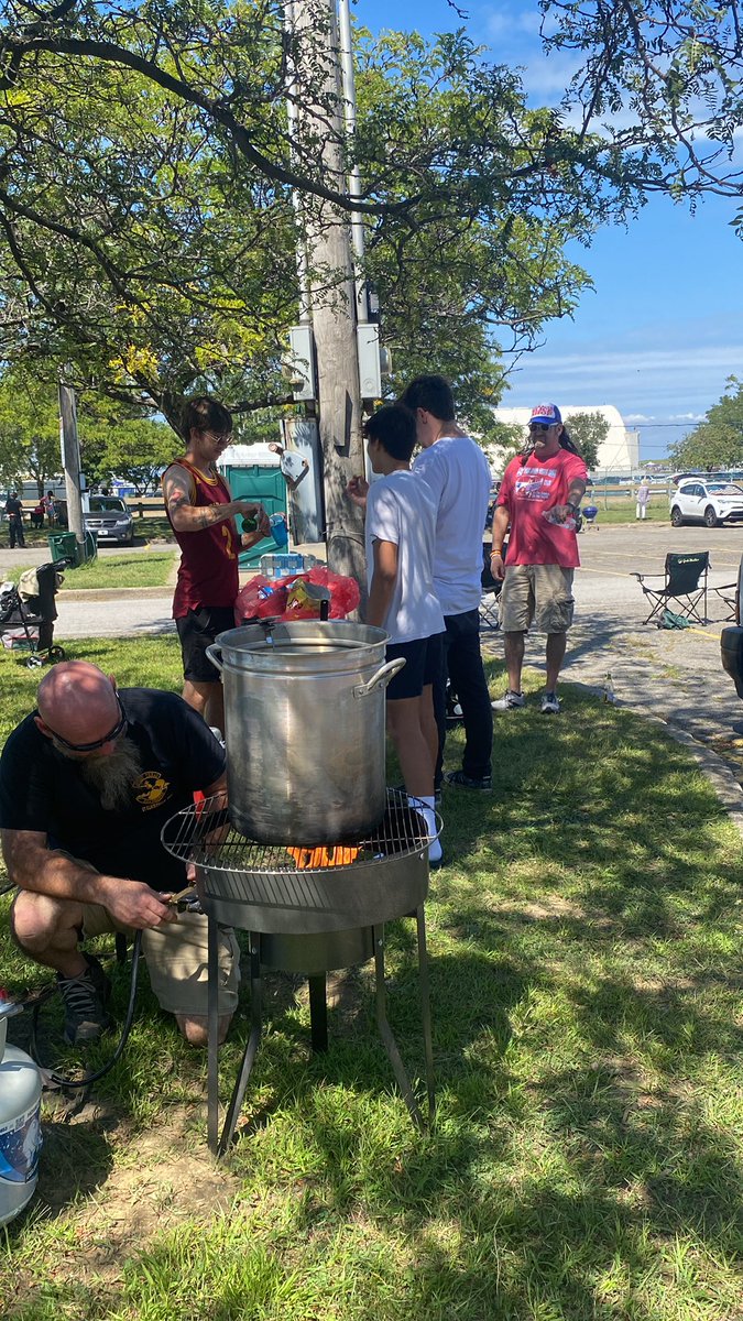 Red03960277's tweet photo. What’s What peoples..Happy Labor Day Weekend..make it safe..The Birds and @Kidtastrophy 
Lil early #UncontrolledBurn
 @MrKennyKidd @Laribus77 @MrsJamieKidd @chaddukes 
#Kiddiots #MuzzyUp https://t.co/rRKlQpge65