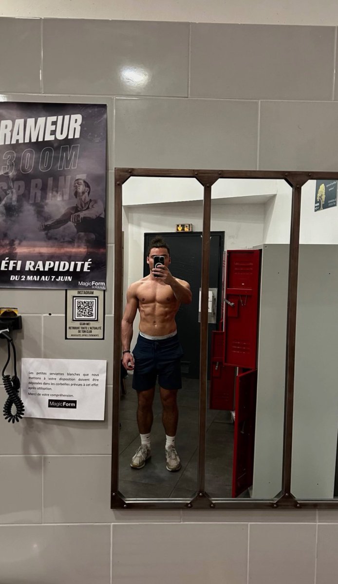 La shape du jour, 1m83, 80kg. 

J’ai envie d’aller chercher les 85 bien propre d’ici début 2025. 

Road to 🦍