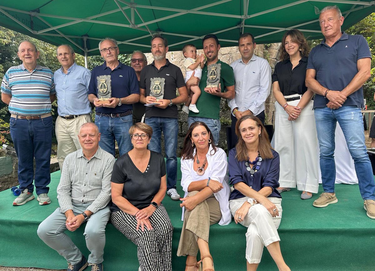 GPSAsturias's tweet photo. 🎣 La diputada @EstherFreile participa en la entrega de premios del XIV Campeonato de Lanzamiento de Mosca ‘Río Sella’ en el marco de la Fiesta del Pescador, en Cangas de Onís. https://t.co/Ytt7XPZAR3