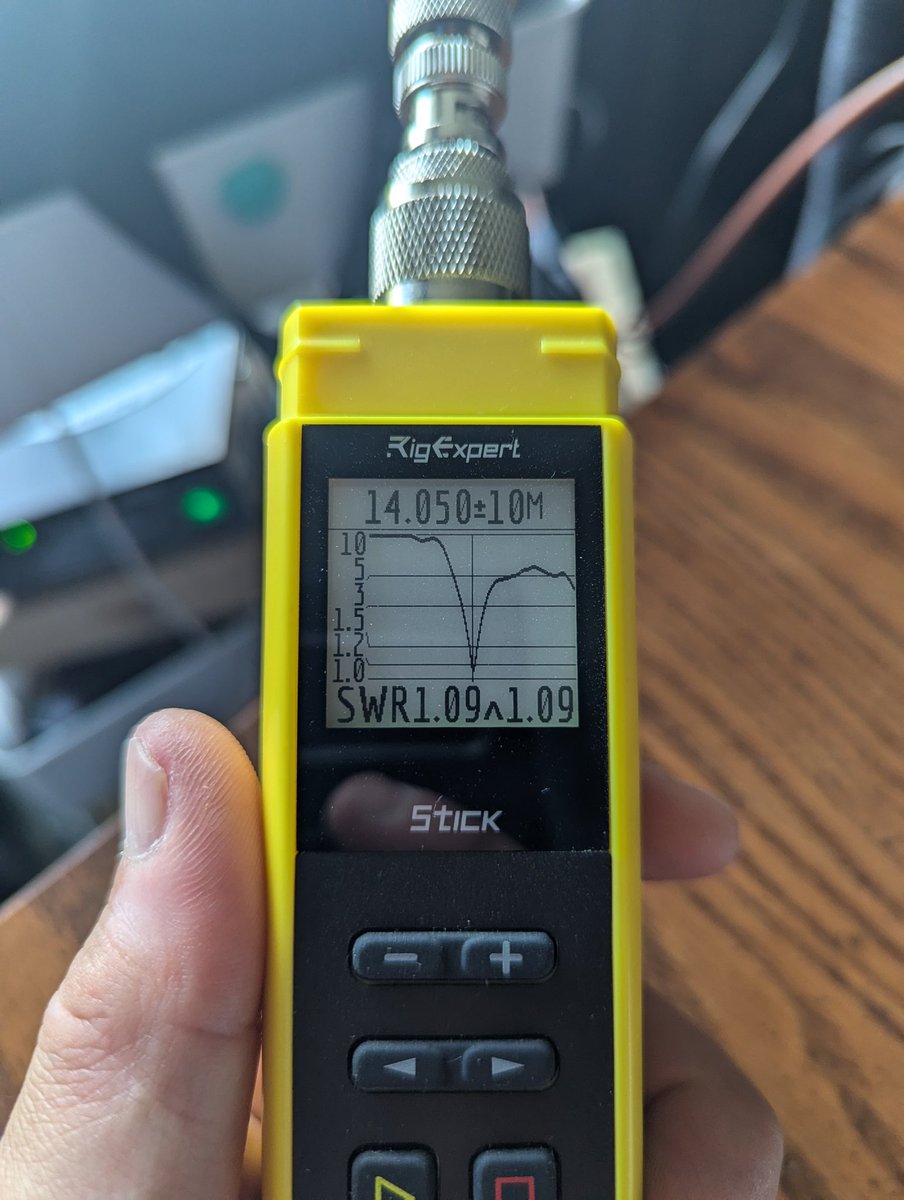 5NN7373's tweet photo. Took my 20m quad loop wire and made it a corner fed delta loop. It's easier to put up than the quad loop which requires cross support. #hamradio #cw #deltaloop https://t.co/afLkPSRk9M