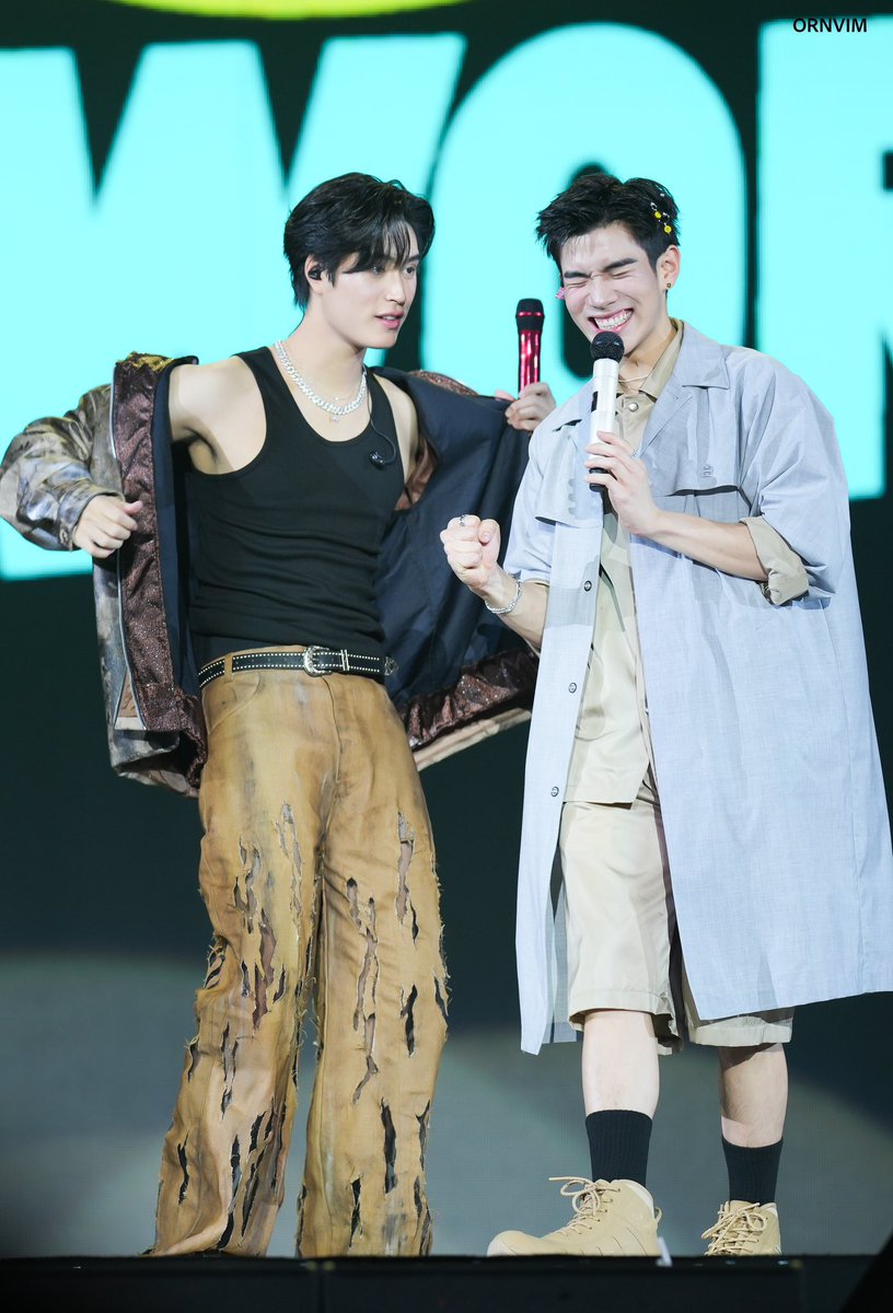 nwtarchive's tweet photo. FOURTH’S REACTION IS SENDING MEEEE 😭😭😭😭

#GFRunTheWorldConcertD2 https://t.co/S9fdTE5Sp3