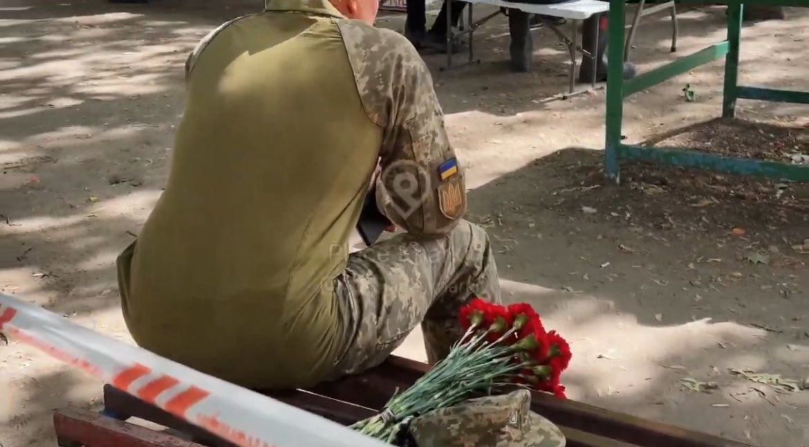 A 14-year-old girl decapitated by shrapnel while sitting on a park bench.

A soldier returning to find his mother burned alive in her apartment.

Results of the Russian strike on #Kharkiv.

And #NATO countries restrict #Ukraine’s use of missiles for fear of “escalation”?