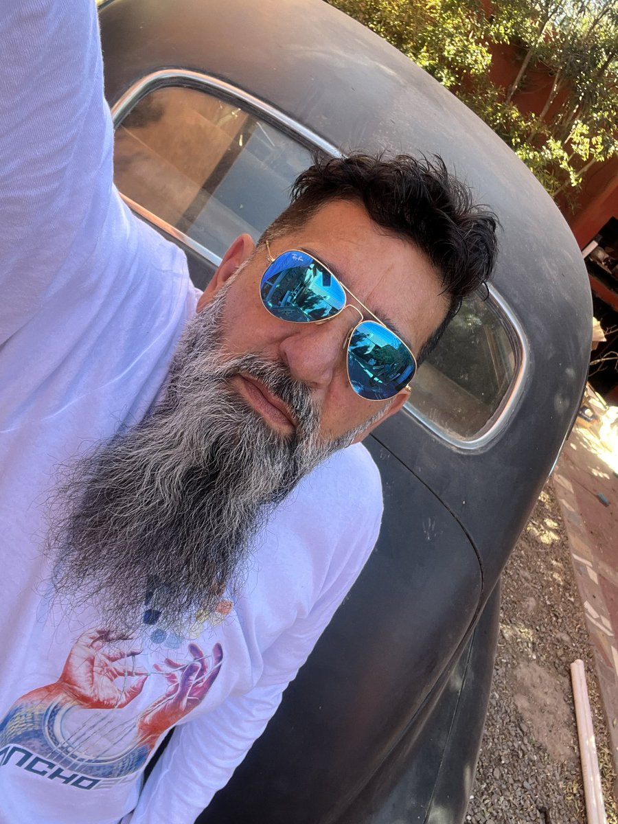 pablomartin007's tweet photo. El clima está bien bonito , vamos a movernos por la ciudad en el Chevrolet del 47 #FleetMaster https://t.co/uTy48ttPO1