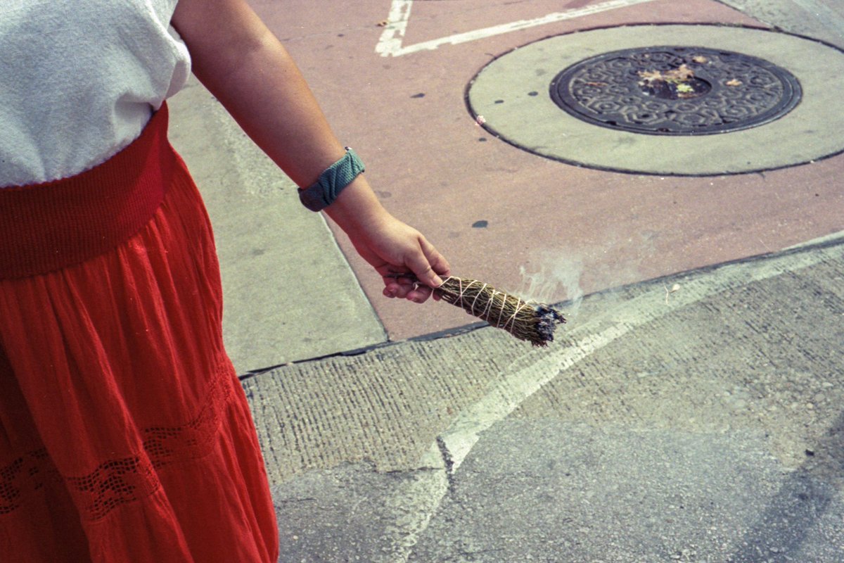 I have a light box tweet media