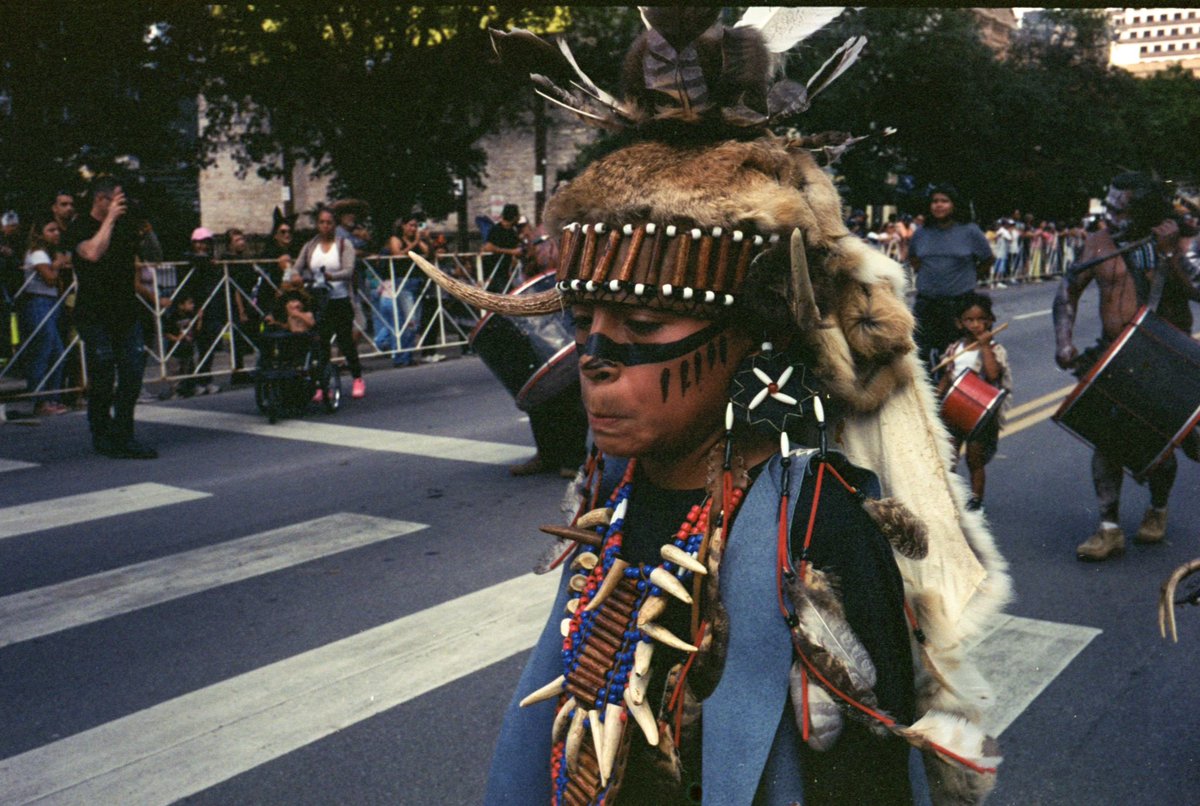 I have a light box tweet media