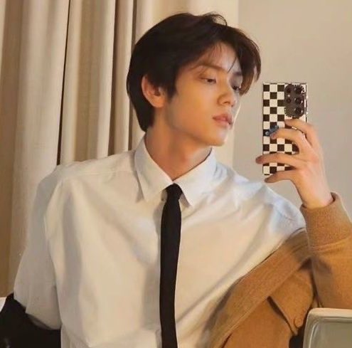 darlinggyuu's tweet photo. soogyu au

—beomgyu has a secret twt acc where he writes spicy stories for his audience. but when his fans start complaining that his content is too vanilla, the inexperienced man decides to consult his college’s biggest fuckboy - soobin. but soobin has a secret too. https://t.co/j0BBRkzsRG