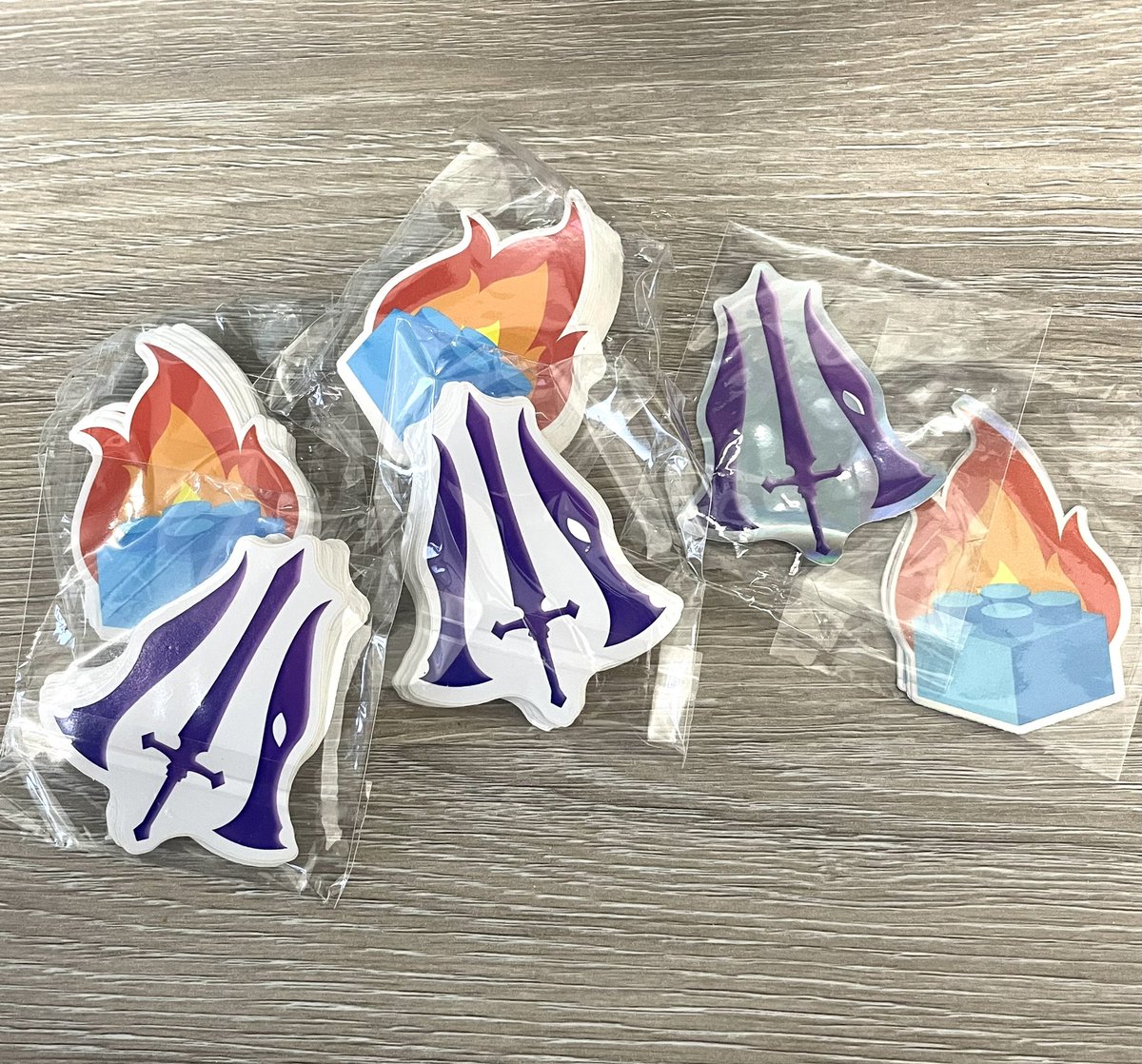 LostRemnants's tweet image. Spot @PersistentFloat and I at #RDC24 for some FBS / Marizma Games stickers!! 
 
3 more days to go!!

#RobloxDev