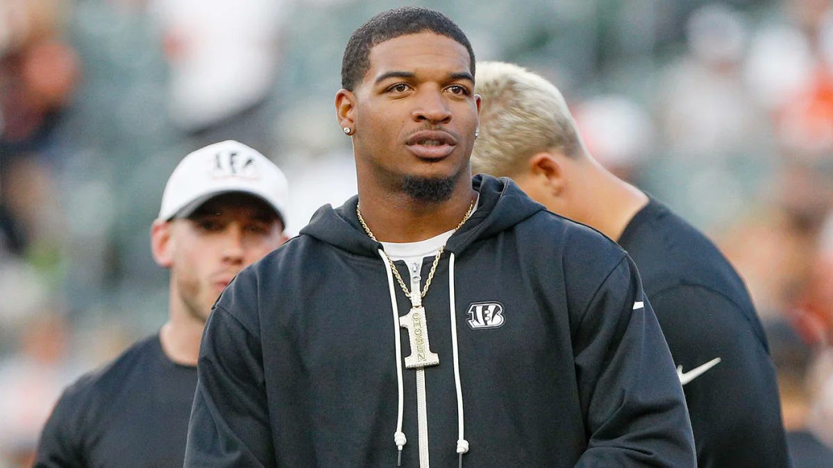 Dov Kleiman (@nfl_dovkleiman) on Twitter photo The #Bengals have "intensified efforts" to get a deal done with WR Ja'Marr Chase, as <a href="/JFowlerESPN/">Jeremy Fowler</a> reported.
Where will Chase rank if a deal gets done?
1) #Vikings Justin Jefferson: $35M
2) #Cowboys CeeDee Lamb: $34M
3) #Eagles AJ Brown: $32M
4) #Lions Amon-Ra St. Brown: $30.02M The #Bengals have "intensified efforts" to get a deal done with WR Ja'Marr Chase, as <a href="/JFowlerESPN/">Jeremy Fowler</a> reported.
Where will Chase rank if a deal gets done?
1) #Vikings Justin Jefferson: $35M
2) #Cowboys CeeDee Lamb: $34M
3) #Eagles AJ Brown: $32M
4) #Lions Amon-Ra St. Brown: $30.02M