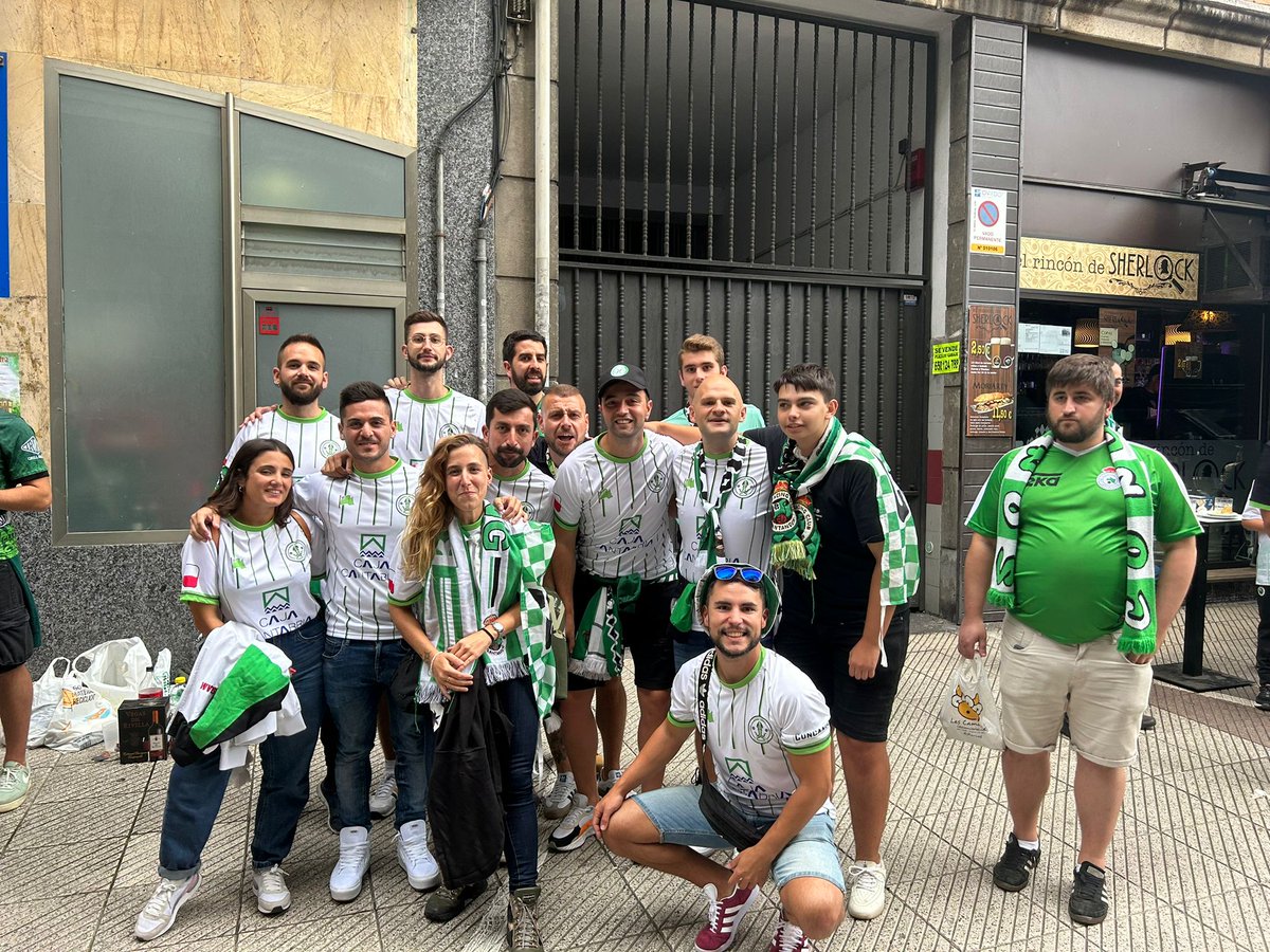 SeccionChipiron's tweet photo. El viernes nos lo pasamos genial y encima volvimos con 3 puntos.
@realracingclub @Concanos96 https://t.co/zRld2N9B1q