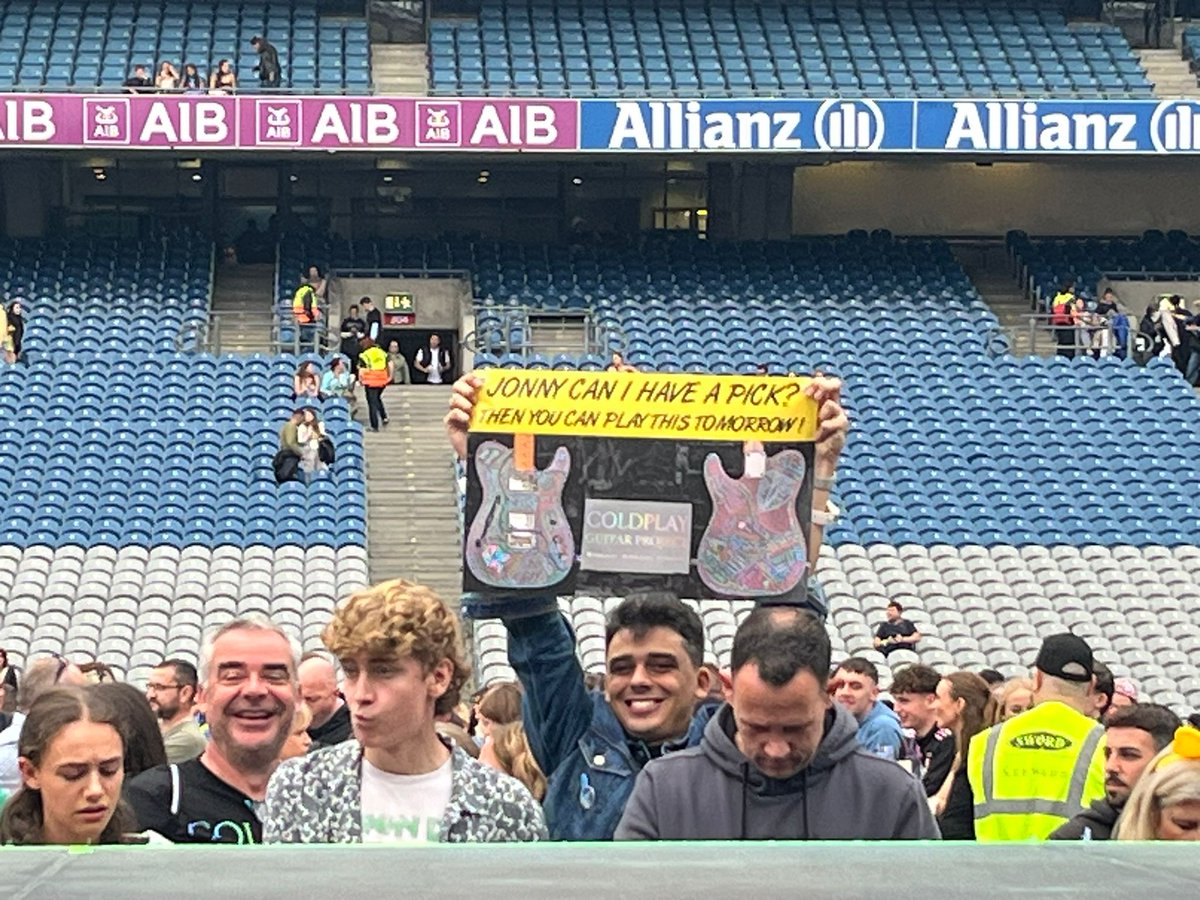 ColdplayGtrProj's tweet photo. If anyone wants to help make sure @Coldplay see this it would be much appreciated!

As Chris would say "If you never try you never know"
#ColdplayDublin #ColdplaycrokePark https://t.co/3usMNoLnrb