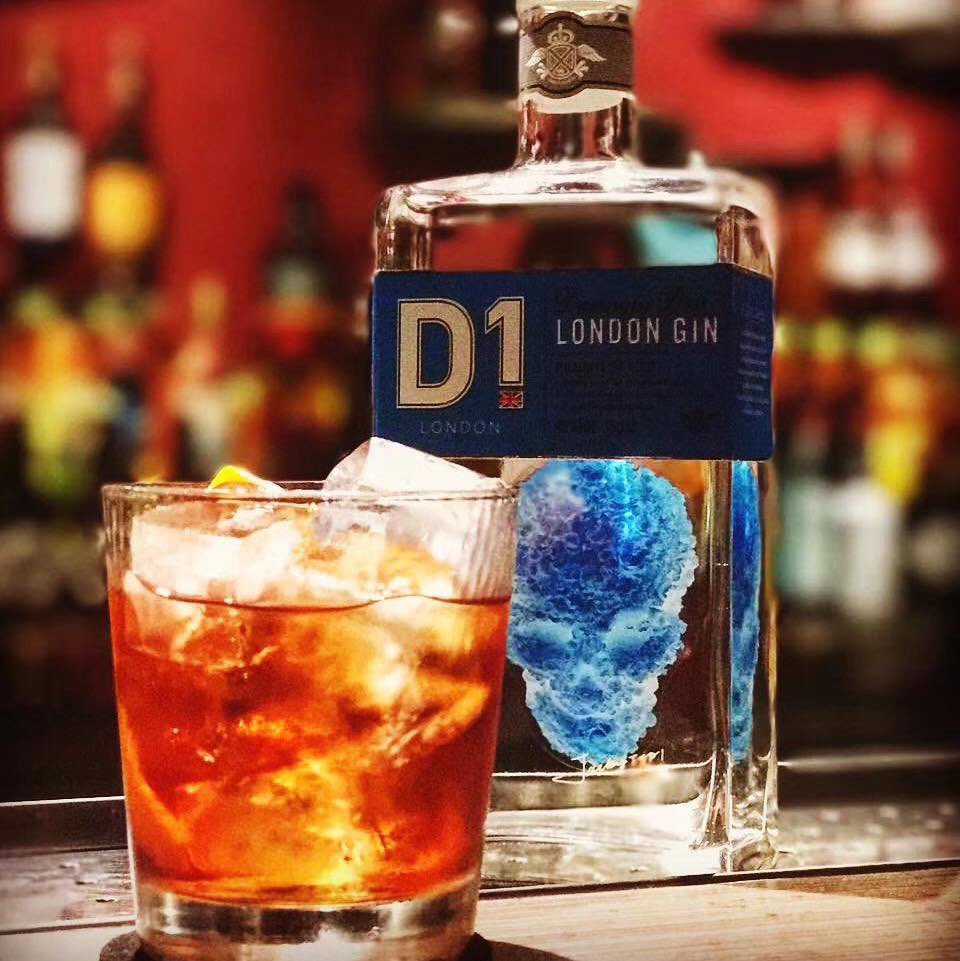 Perfect Sunday afternoon 👌🏼

____________

Not heard of D1 before? 

D1 London Gin is a multi-award winning smooth and versatile gin which includes a daring kick of nettles that balances fruit flavours and aromas.