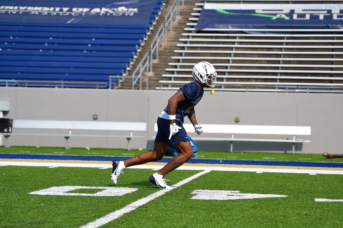 Let the dog loose and see wat happens 💯 literally