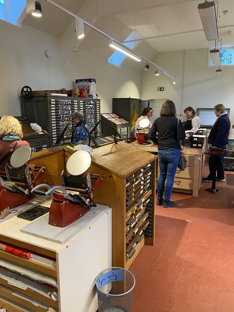 Design_York's tweet photo. Our monthly @YorkPrintmakers meeting was to see @thinicepress. The #York Centre for Print is jam packed with #printmaking equipment & offers workshops, plus membership, so that you can use their press room.
#printstudio #reliefprinting #heritagecrafts #visityork https://t.co/T8iEt9TDWs