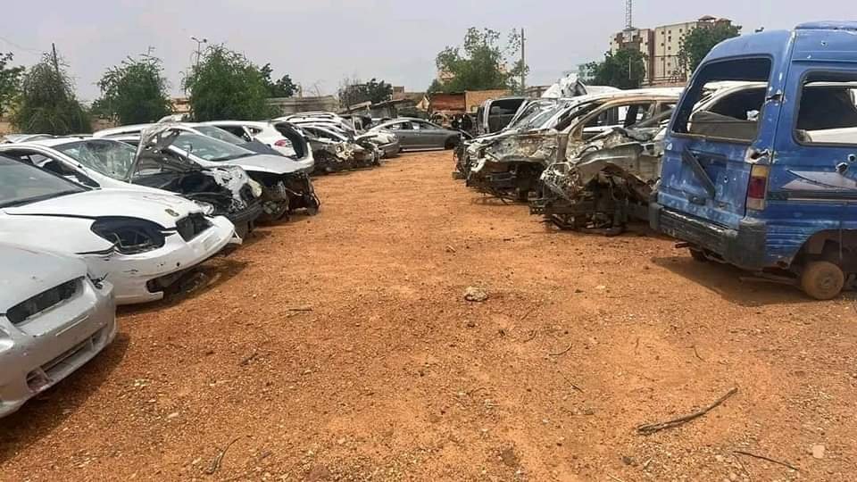 الشرطة ٦٢٥ مركبة تم حصرها بغرض استردادها لاصحابها  تمكنت دائرة مرور ولاية الخرطوم بالتعاون مع شرطة المحلية والاجهزة الأمنية الأخرى من حصر ٦٢٥ مركبة فى منطقة امدرمان القديمة سيتم تسليمها لاصحابها بعد إكمال الاجراءات القانونية عبر النيابة