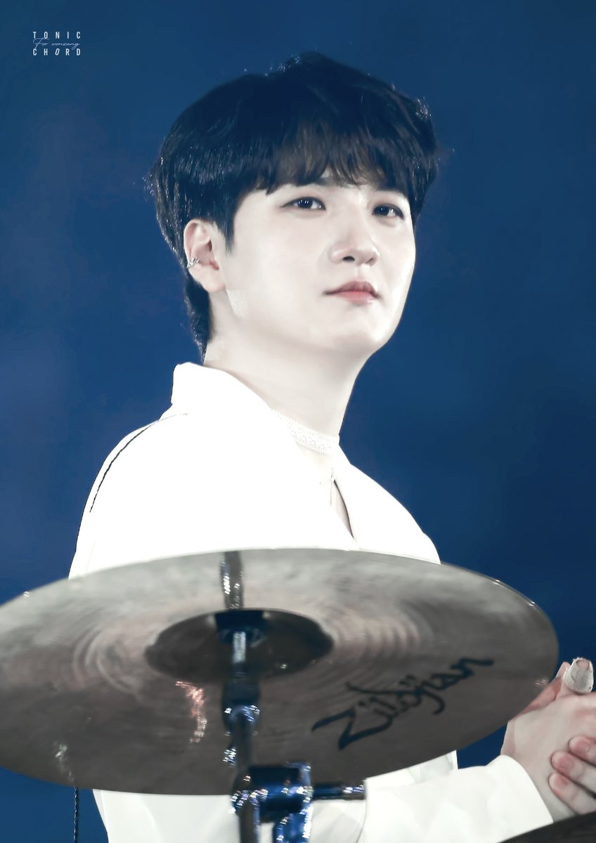 240825 written by FLOWER ENCORE in SEOUL 막콘
#LUCY #루시 #신광일

한없이 그리워해도 괜찮아
다시 만날 걸 알아