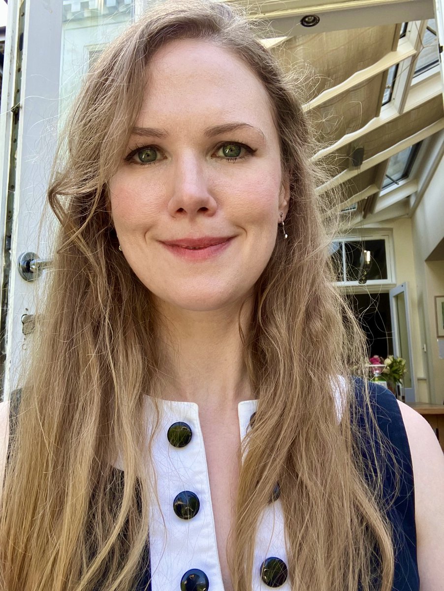 DaisyfDunn's tweet image. A perfect, scorching day at @QPBookfest discussing #TheMissingThread and the lives of women in antiquity with @officialnhaynes! Green room ➡️ Park ➡️ Stage