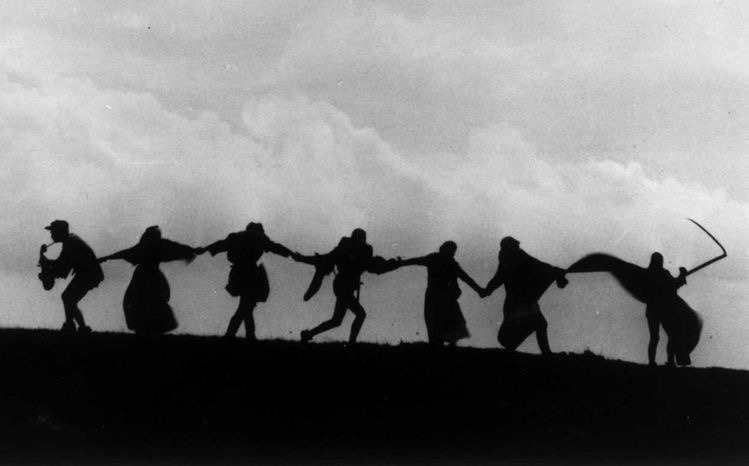 TheCinesthetic's tweet photo. Det Sjunde Inseglet (1957) dir. Ingmar Bergman https://t.co/cIQdZ7xJ1e