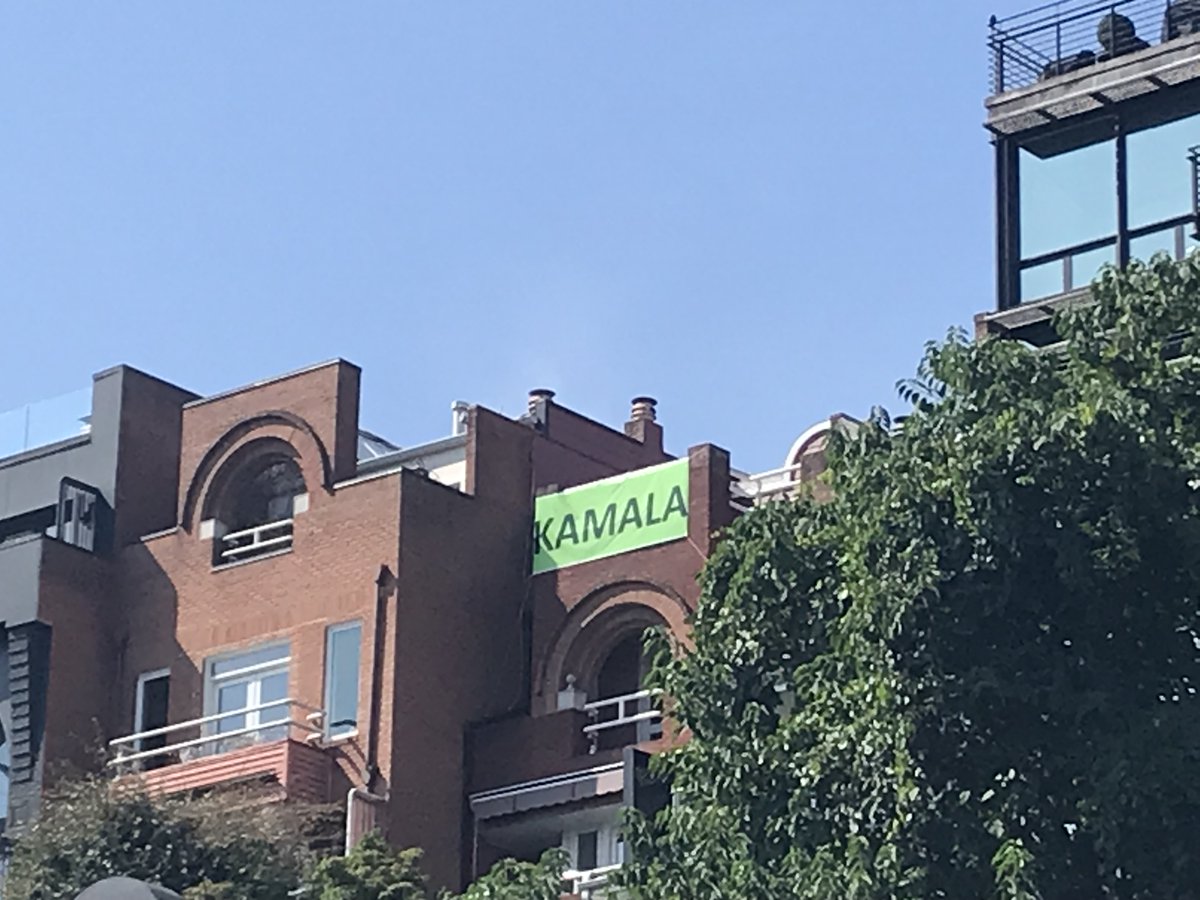KenRob's tweet image. Entering DC via Key Bridge into Georgetown.