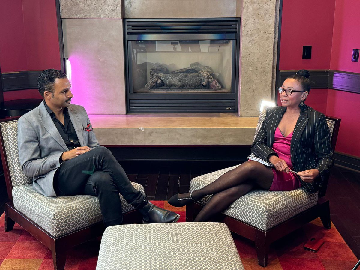 Gracias por la visita a casa un domingo, <a href="/MiosotisLedesma/">Miosotis Ledesma</a>. 

Atentos a la entrevista con esta gran periodista de clase mundial a través de <a href="/acentodiario/">acento.com.do</a>.

#AcentoDiario