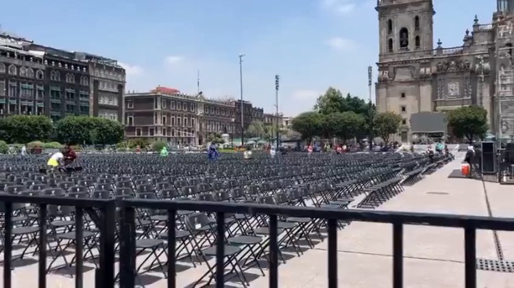 rthur013's tweet photo. Con AMLO          ////         Con México https://t.co/oL5yizbEpg