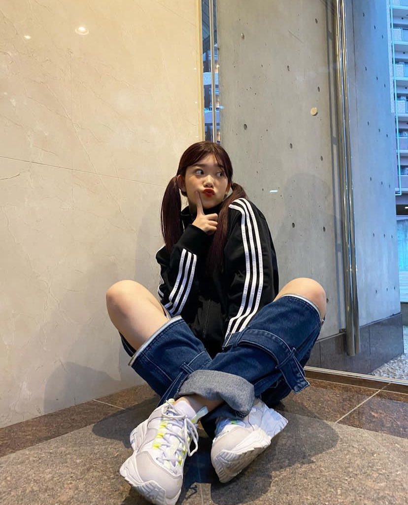 kloud__ent's tweet image. Soy la ceo más orgullosa porque su pequeña ya está celebrando su #𝐥u͠c𝚑ia𖧷̷۪۪ᰰ𓈒࣪𝐝ebu𝕥, y como no podía ser de otra forma, estuvimos escuchando su nueva canción, deseando ayudarla a buscar la #թ𝒾nk·թᧉֽູar𝕝𓊈gıα𝒏t𓊉 🧡

ㅤ  ⛅️𑁤🦊   ✦  𝐤oྀi’𝑠  #𝑑𝐫ea𝗆︩︪ . ꒷