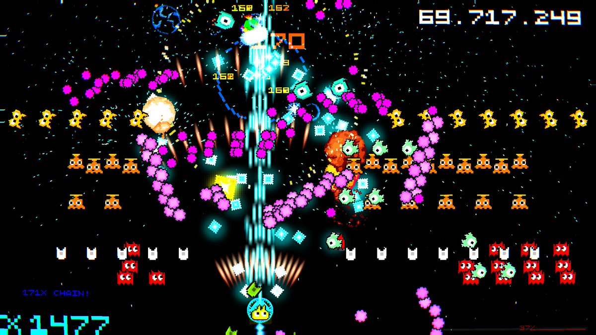 Erratic66845927's tweet photo. Despite a SSD crash which set me back 6 months and a short break, this is still going on! #HI3X #HI #HyperspaceInvaders #shmup (PS: on the lookout for a publisher!) https://t.co/Th6Kn3Komi