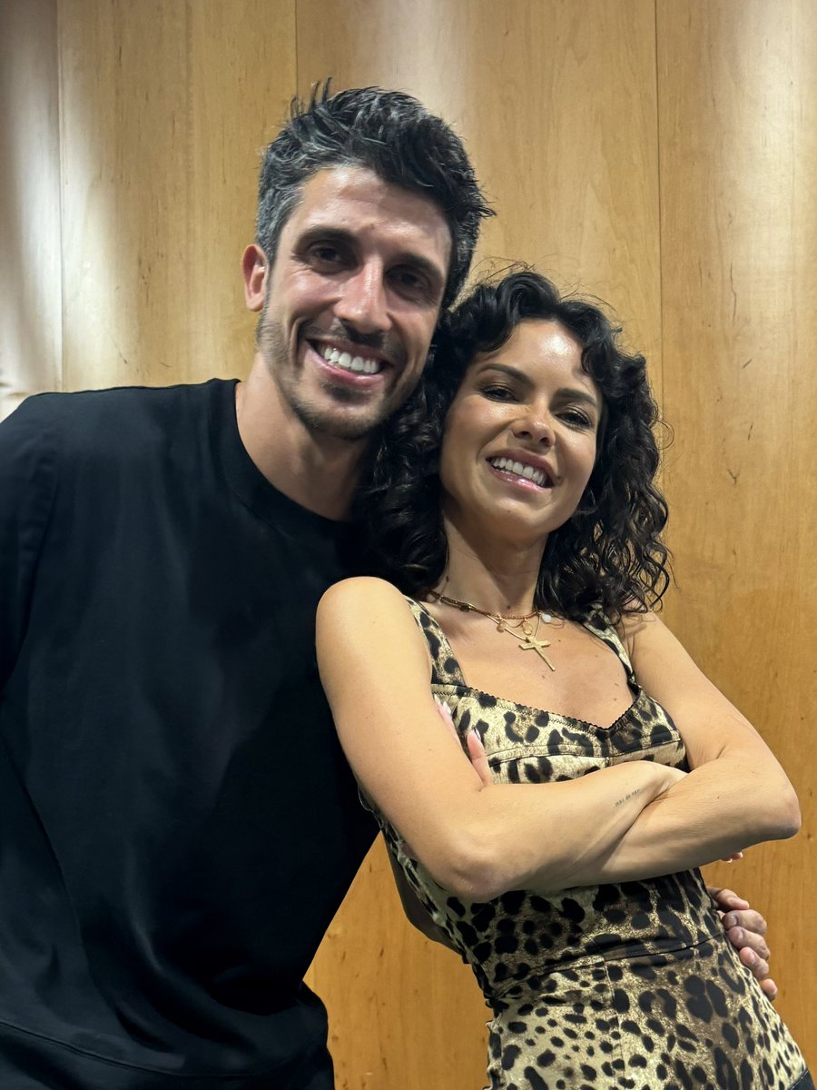 alexandredupe_'s tweet photo. w/ the Queen @inna_ro 👑 #ClubRocker https://t.co/VUwMM3bXeY