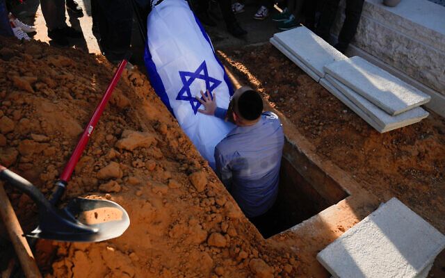 BREAKING: Autopsies found the 6 hostages were shot multiple times at close range within the last 3 days, indicating executions.

These 6 human beings likely spent their final moments watching their fellow hostages be executed until it was their turn.

Hamas’ evil has ZERO bounds.