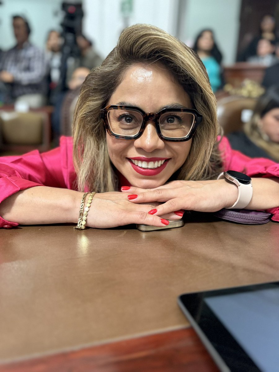 Claudiamontesol's tweet photo. Rendí protesta como Diputada de la III Legislatura del @Congreso_CdMex. 

¡Será un honor y una gran responsabilidad volver a ser la voz de mis vecinos y trabajar todos los días por el bien común de nuestra Ciudad! https://t.co/5eGgmJdQ4D