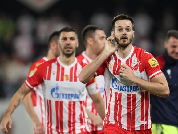 19Cofi89's tweet photo. HIM! 🔴⚪
Zašto sada ćutite kao pičke Kragujevčani?
#fkcz #czv #ivanic #srbija #superliga #crvenazvezda #zvezda #mirkoivanic https://t.co/6BKTKp5Np6