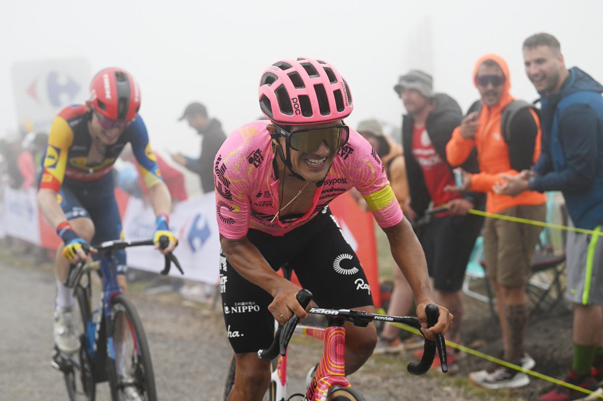 Carapaz y Quintana son los mejores latinoamericanos en la Vuelta a España: El ecuatoriano Richard Carapaz fue el mejor latinoamericano en la etapa 15 de La Vuelta,... 

La entrada Carapaz y Quintana son los mejores latinoamericanos en la Vuelta a España… dlvr.it/TCgDyQ