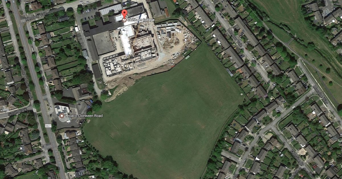 Dublin residents overturn permission for 299 housing units beside Clonkeen College dlvr.it/TCgFVQ