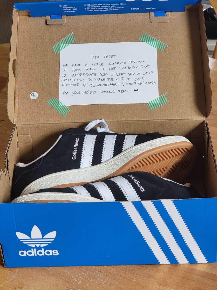 CoffeeNerd2_0's tweet image. Just got the coolest care package ever! Thank you @adidas for the custom shoes!! Gonna be heading to RDC in style😎
#Roblox #RobloxDev #RDC2024