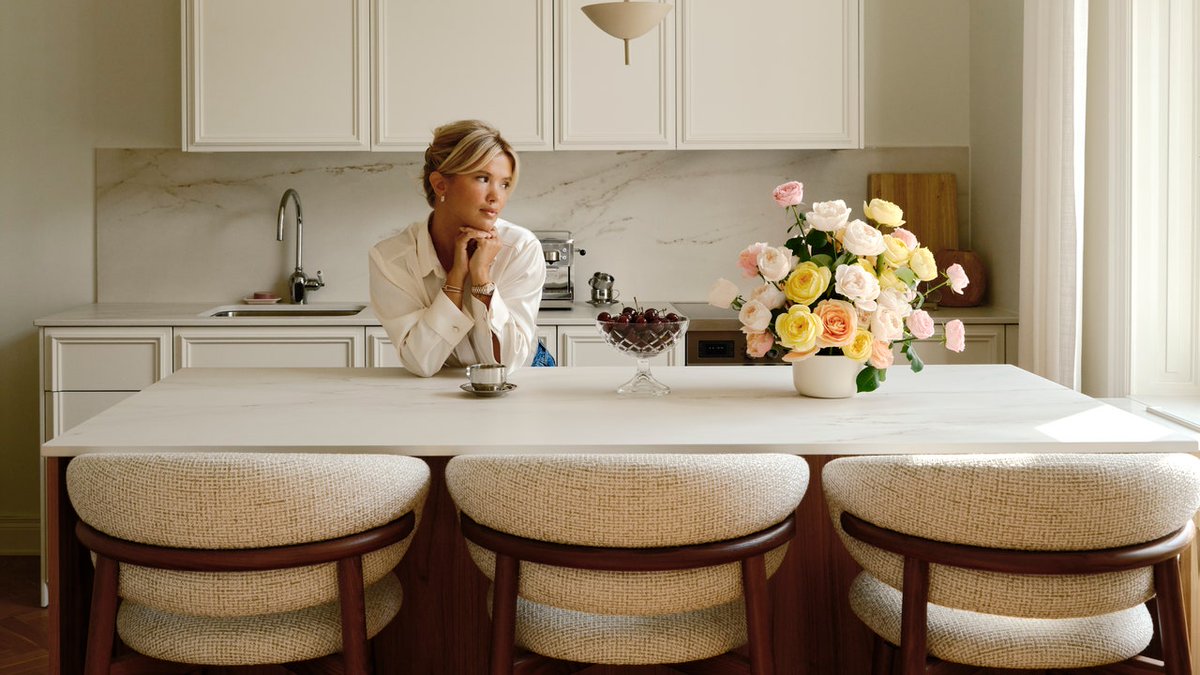 YuniHu3's tweet photo. Inside Matilda Djerf’s Elegant Yet Unpretentious Stockholm Apartment https://t.co/PdPVoeLZaW https://t.co/Pv2bnhnYeP