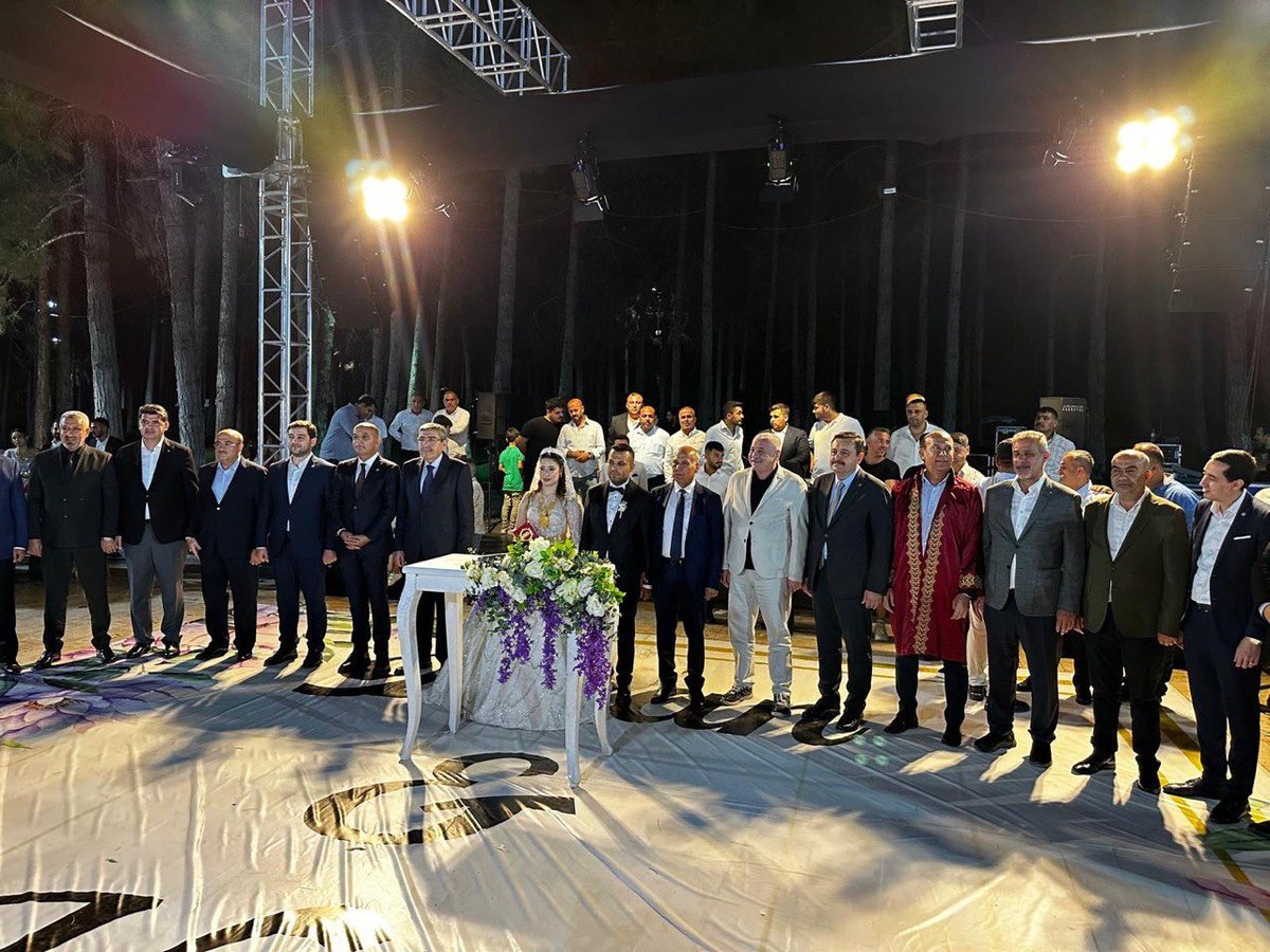 📍ŞEHİTKAMİL 

Önceki Dönem Karkamış Belediye Başkanımız Sn. Nuh Kocaaslan’ın oğlu Halil ve Dilan kardeşlerimizin nikah törenine şahitlik ettik. 

Genç çiftimize bir ömür boyu mutluluklar diler; gerçekleştirilen bu akdin her iki ailemize de hayırlara vesile olmasını temenni