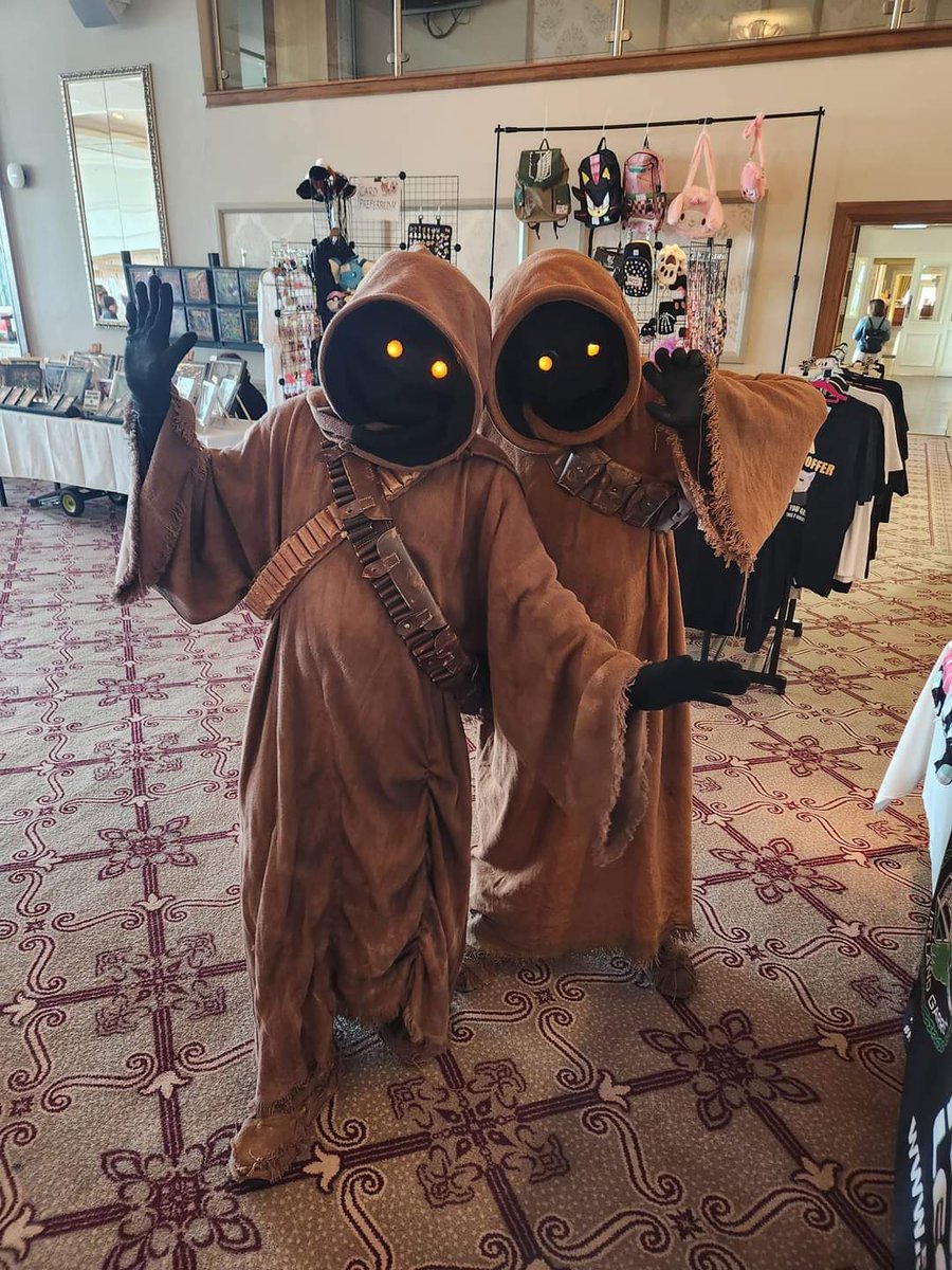 When you team up with your buddy to go shoplifting.  Oops, sorry...."shopping".

Someone needs to let security know that there's Jawas on the loose!

Photo credit: <a href="/troopermurphy/">Trooper Murphy</a>

#rebellegionireland #RebelLegionIrelandBase #RebelLegionIE #WeAreTheGoodGuys #wretchedhive  #jawa