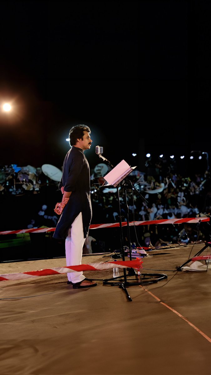 VihaanMom's tweet photo. Celebrating the birthday of a true leader and inspiration ❤️✊🏼.Happy Birthday @PawanKalyan 

#HappyBirthdayPawanKalyan https://t.co/dtpmfOc0LW