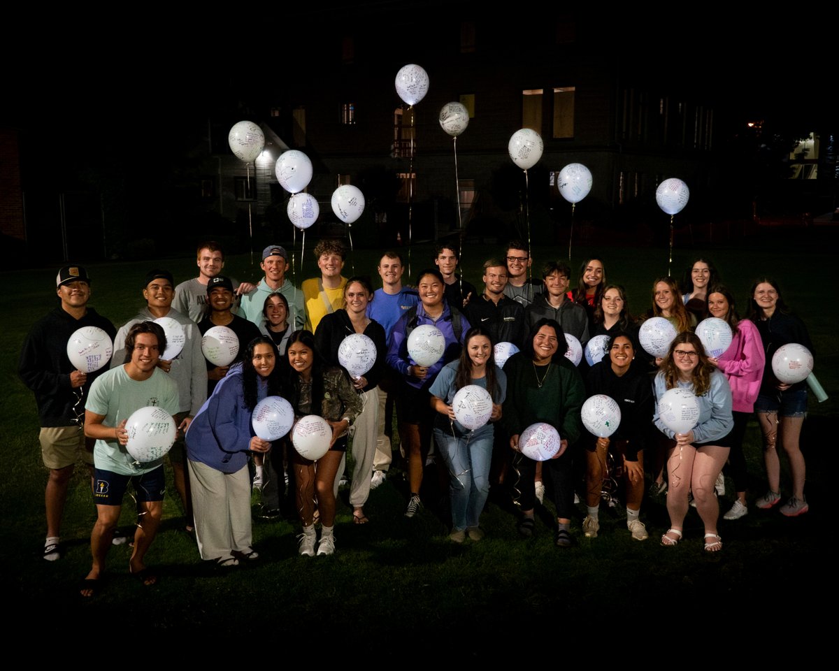 bushnelluniv's tweet photo. Looking back to Senior Blessing! π
Shine bright, Class of 2025! We can't wait to see what this year brings #BeaconsForLife https://t.co/7m7bm3r0H4